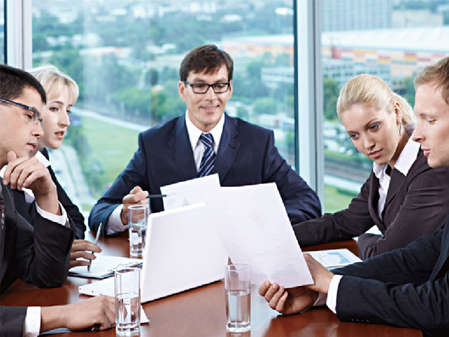 根据脸型肤色,如何选择眼镜?